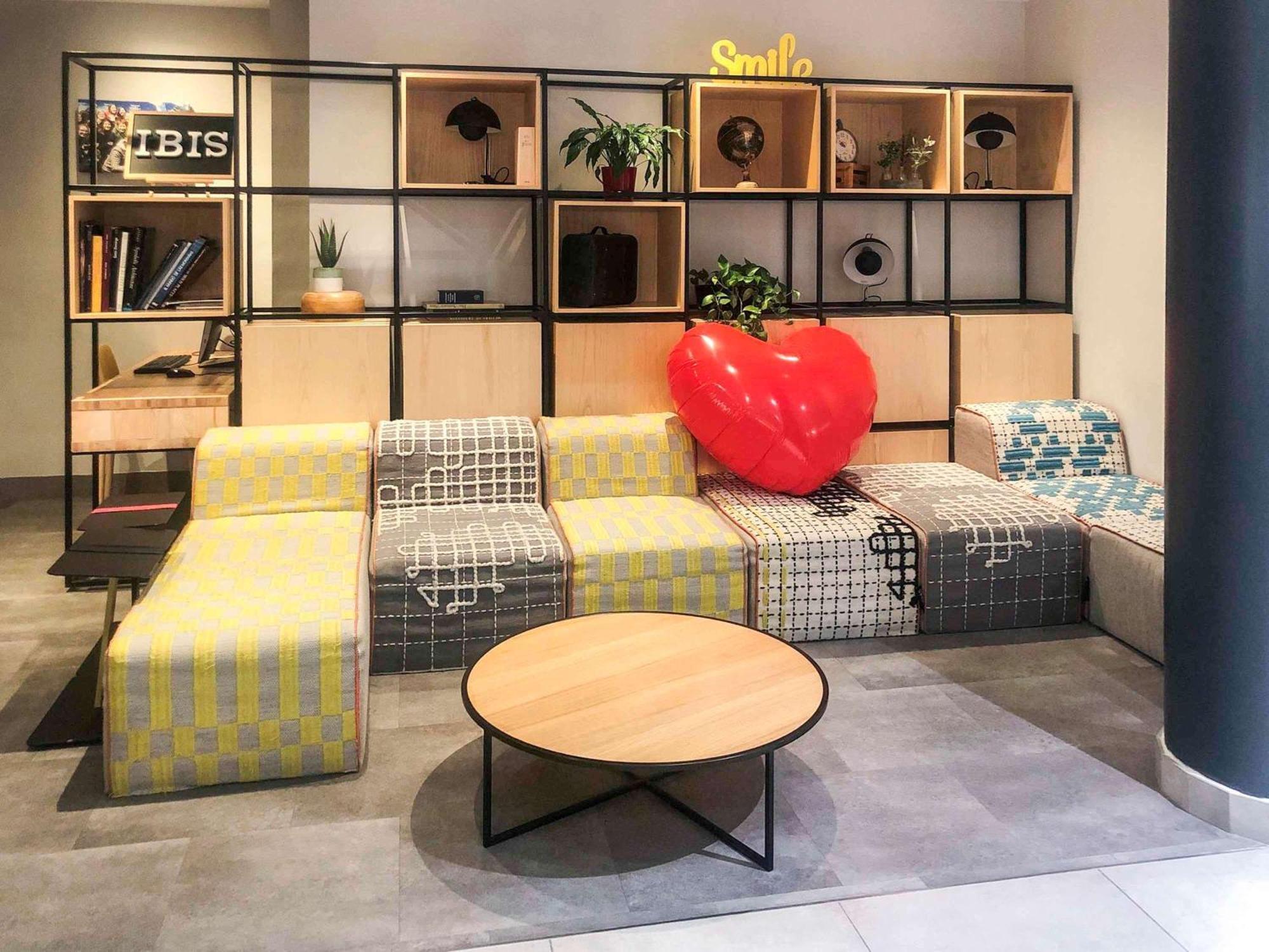Ibis Madrid Calle Alcala Zewnętrze zdjęcie